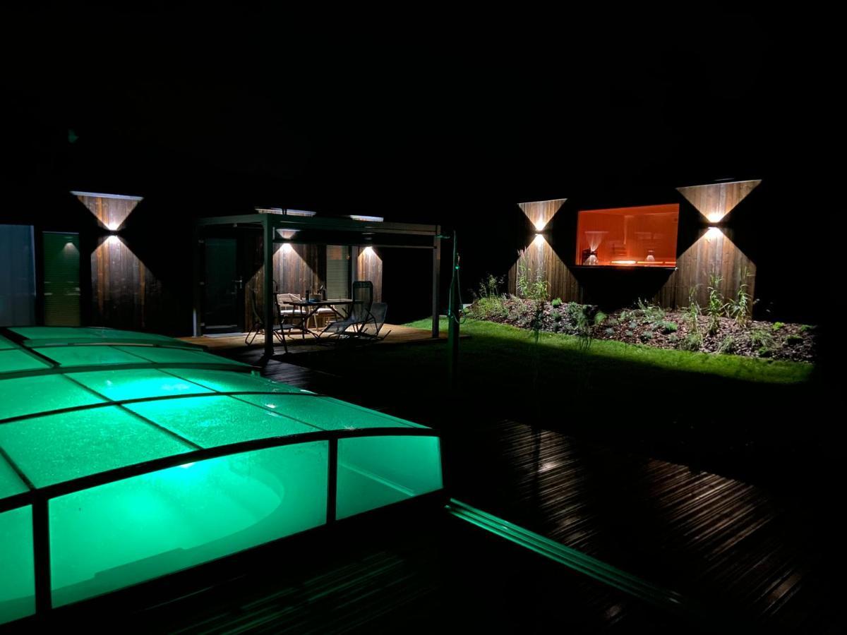 Nowe Domki Deluxe Z Widokiem Na Zatoke Z Basenem I Sauna Oslonino Εξωτερικό φωτογραφία